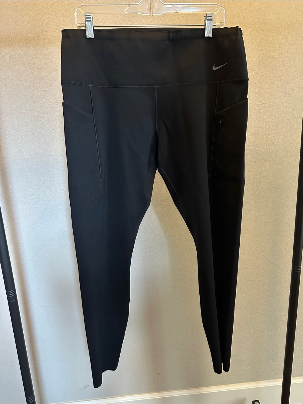 Nike Dri-Fit Black High-Waist Pocket Leggings